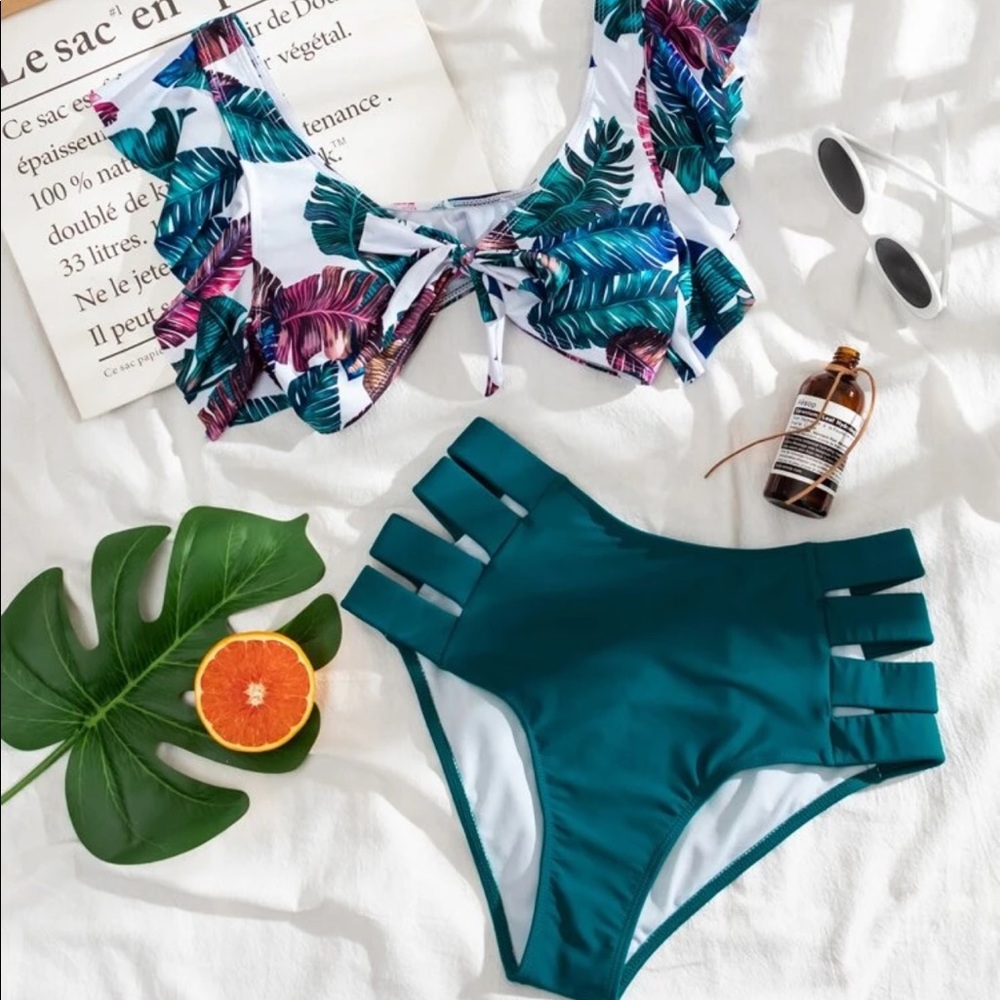 NWOT Turquoise and Floral Bikini
